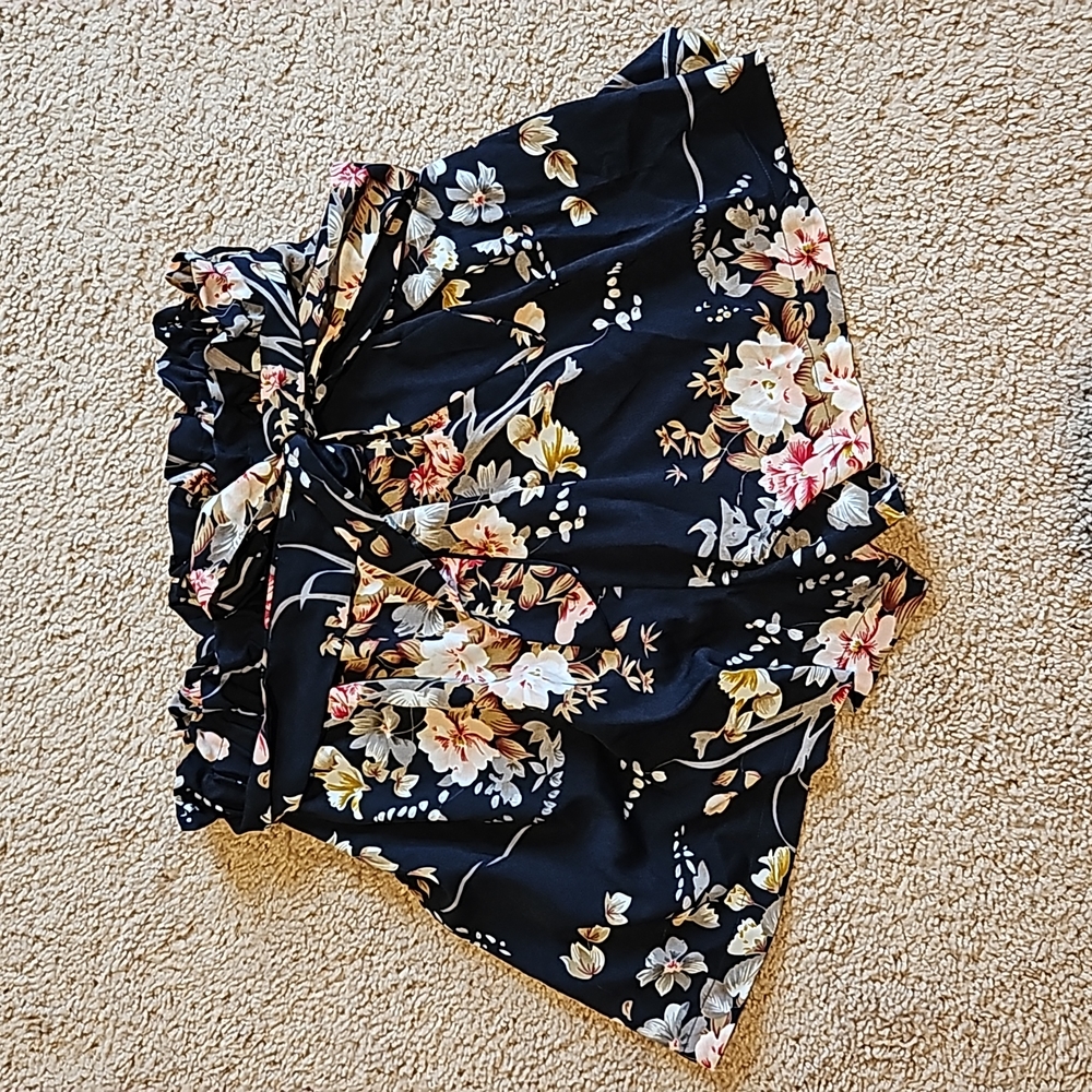 Floral flowy shorts